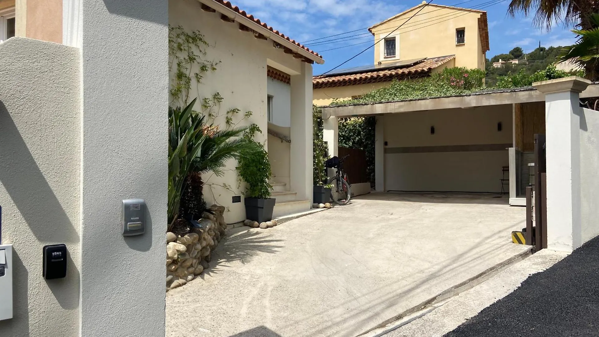 Holiday home Sublime Logement Avec Vue Mer Et Jacuzzi La Ciotat